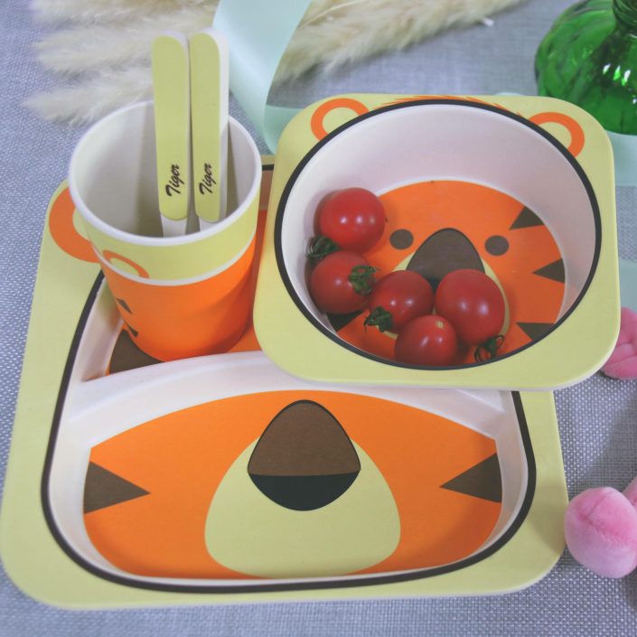 Food Grade Eco-safety Bamboo Fiber Kids Dinnerware Set